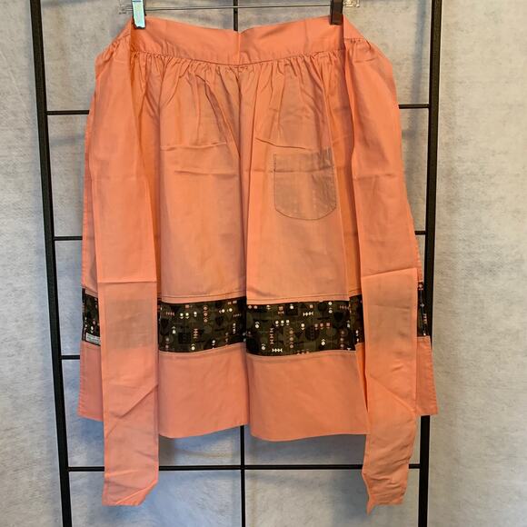 Vintage Style Coral Color Handmade Apron with Pocket - Picture 4 of 7